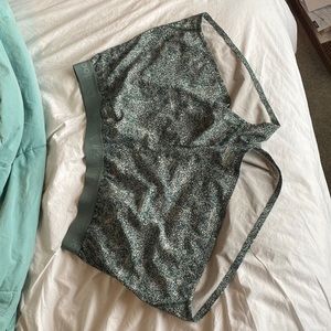 Outdoor Voices Relay 3” unlined green confetti running shorts XL